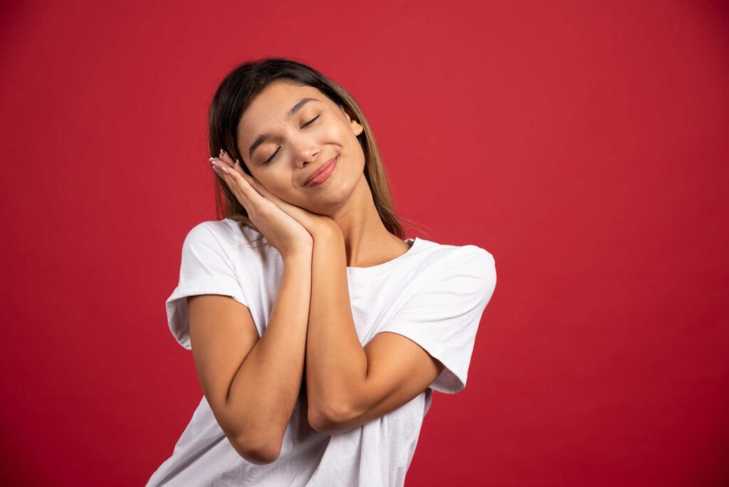 TMC_CY red background photography saleograph